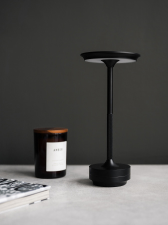 Лампа настольная d=13 см. h=27,5 см. 3 цвета, сенсорная регулировка яркости, алюм., черная LED HIGH-TECH MGline /1/20/ ВДОХНОВЕНИЕ