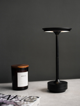 Лампа настольная d=13 см. h=27,5 см. 3 цвета, сенсорная регулировка яркости, алюм., черная LED HIGH-TECH MGline /1/20/ ВДОХНОВЕНИЕ